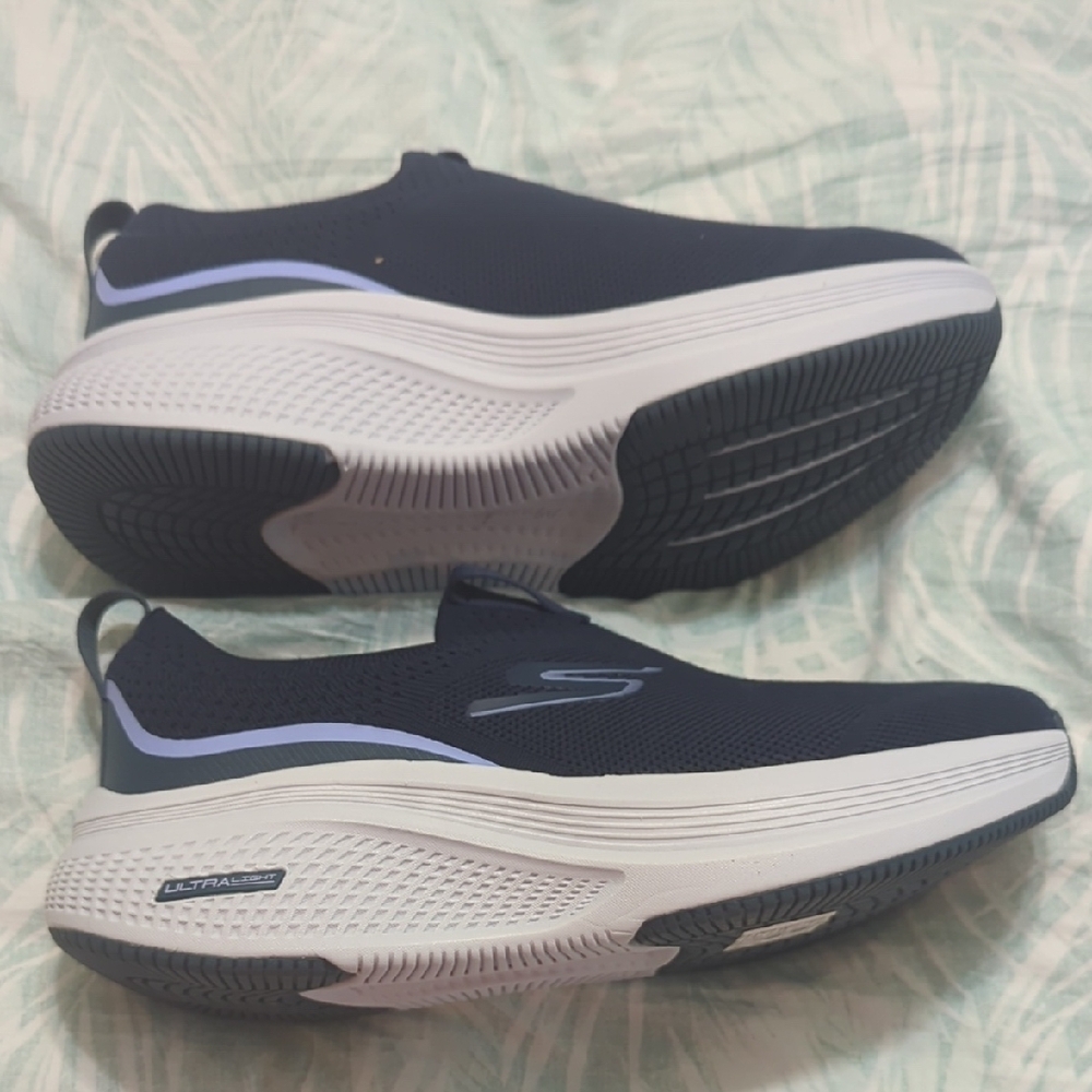 Skechers Women's Sneakers - Picture 3 of 11